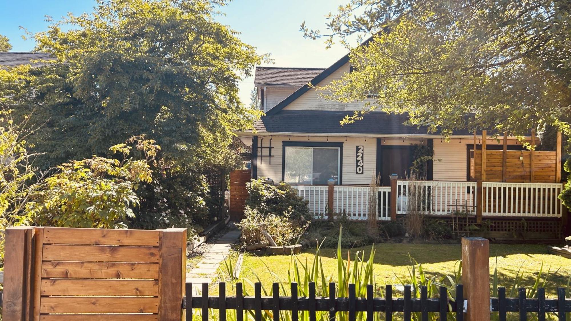 Airport-Yvr Guesthouse Richmond Exterior photo