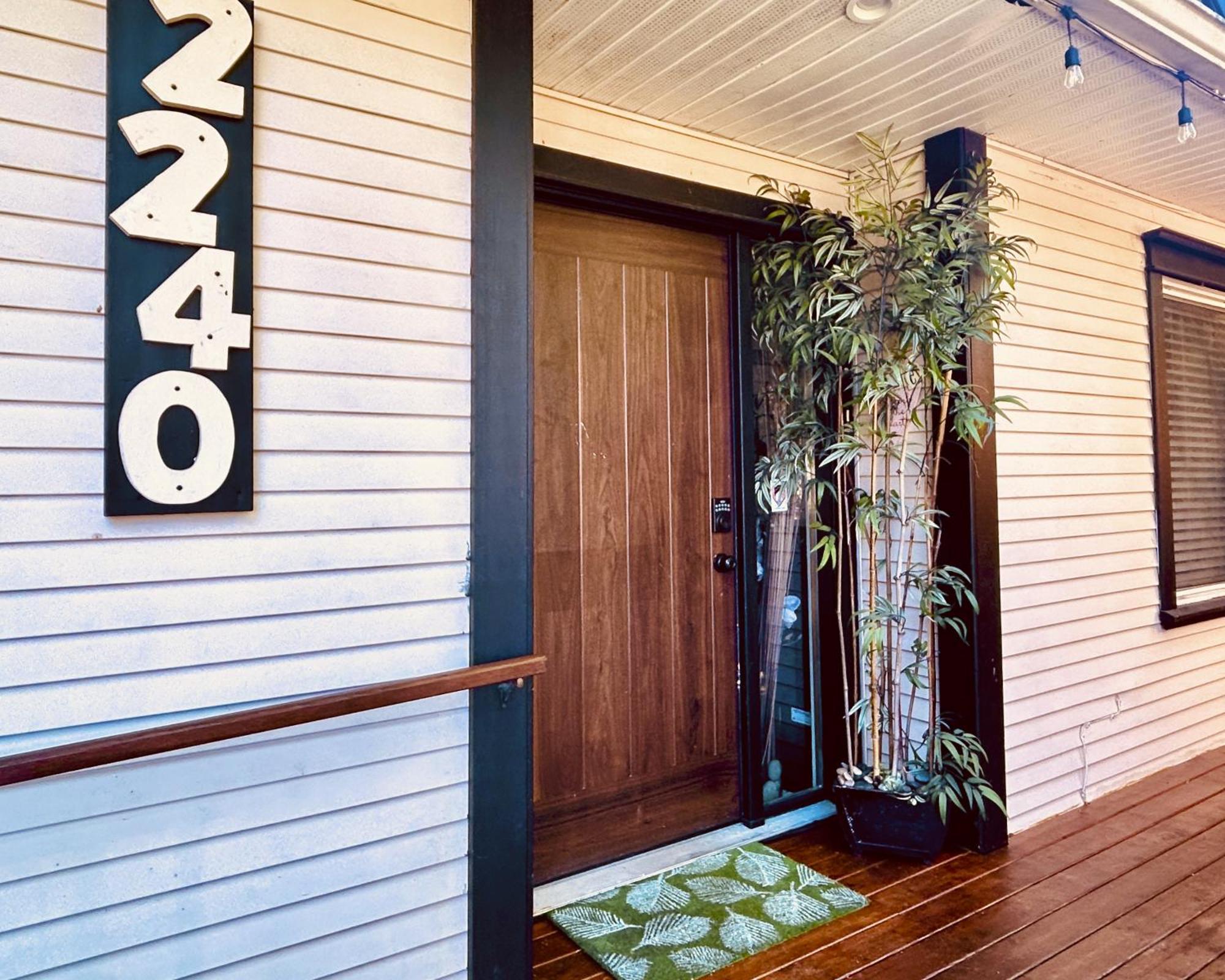 Airport-Yvr Guesthouse Richmond Exterior photo